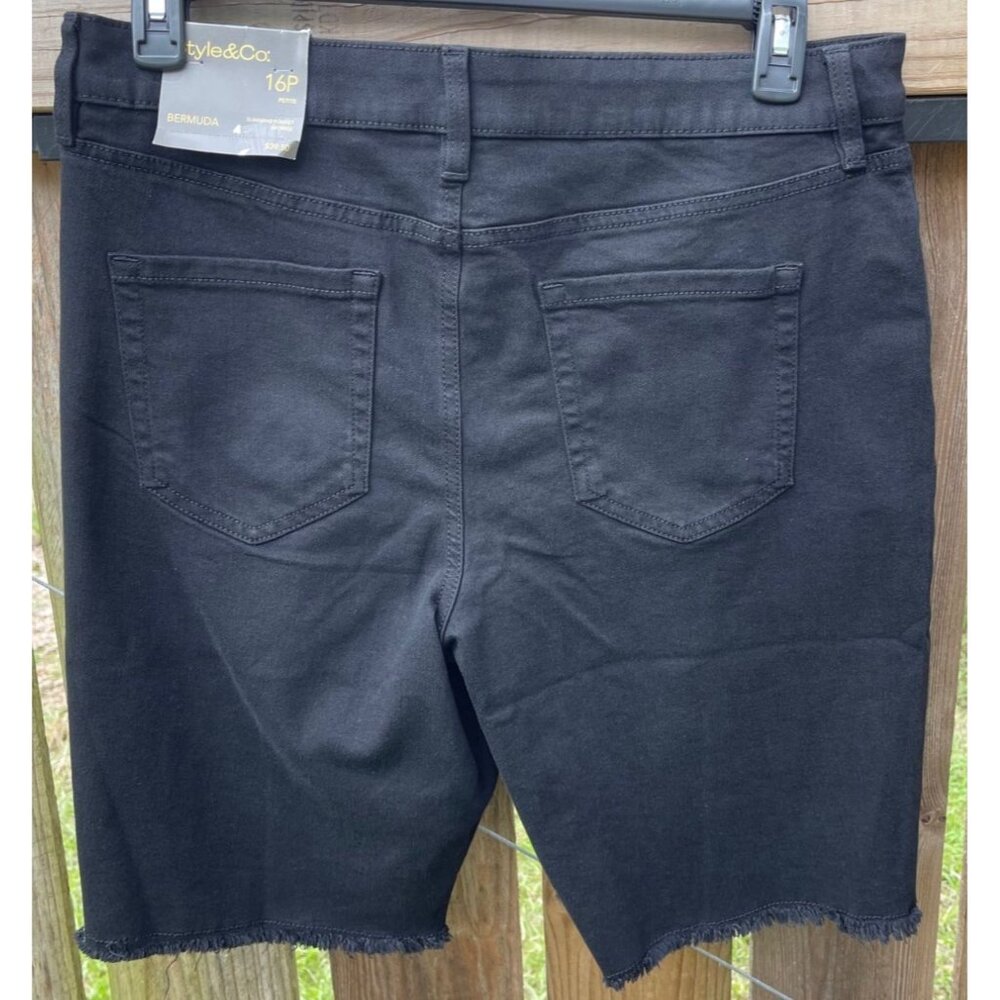 Style & Co. Womens Bermuda Denim Shorts 16P Slimming Pocket Midrise Frayed Hem - Picture 2 of 5